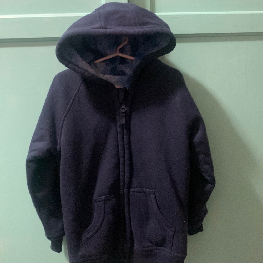 5t fuzzy lined sweatshirt